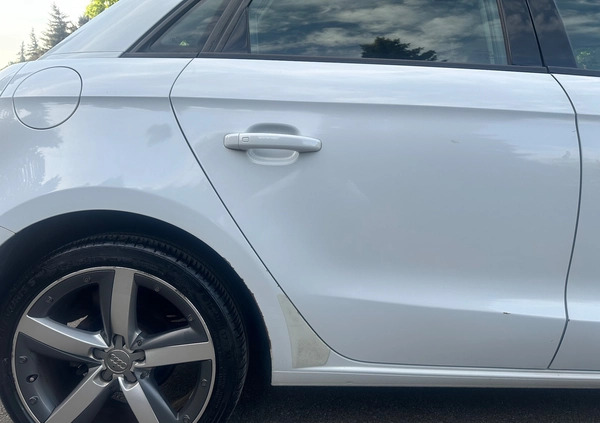 Audi A1 cena 28000 przebieg: 238410, rok produkcji 2012 z Warszawa małe 379